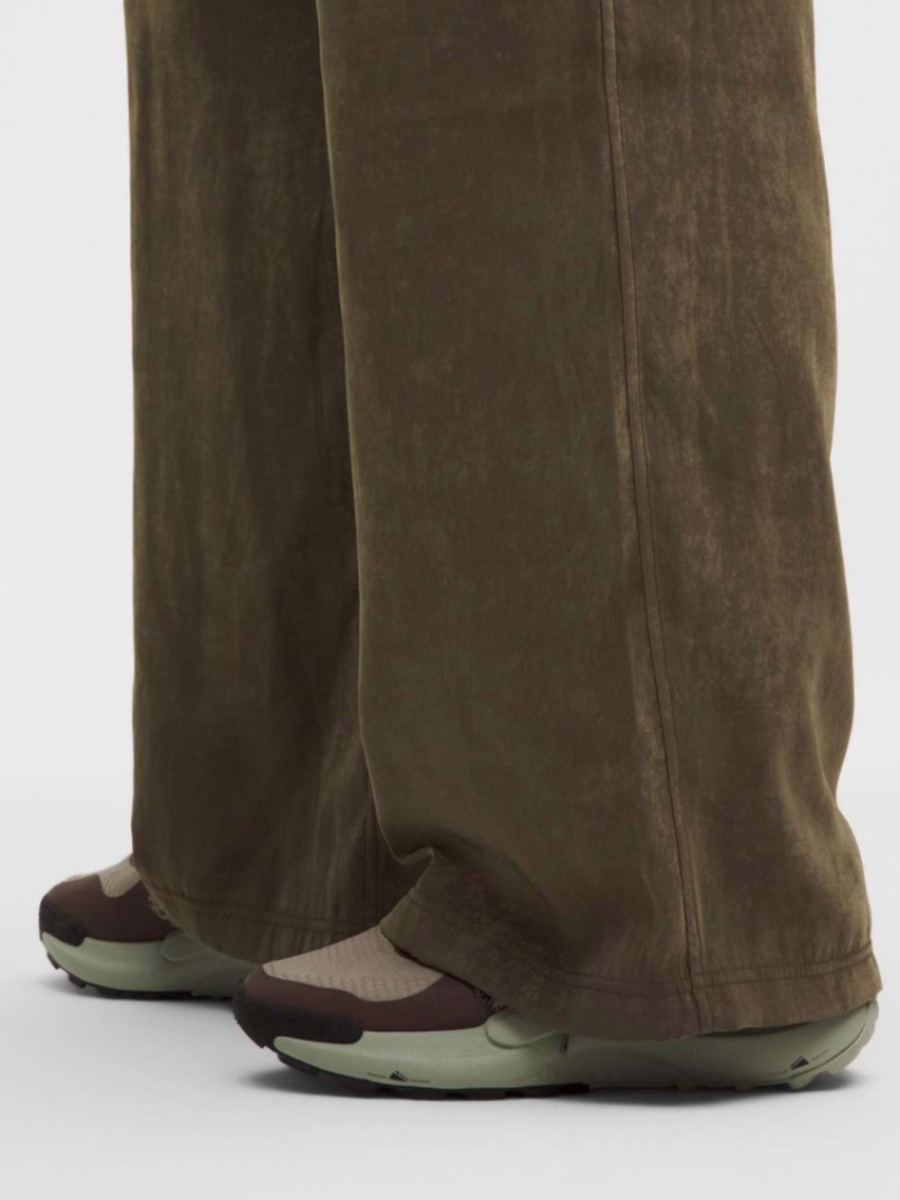 Lululemon | Matte Satin Relaxed-Fit Mid-Rise Cargo Pant | Olive Brown | M - Picture 2 of 8